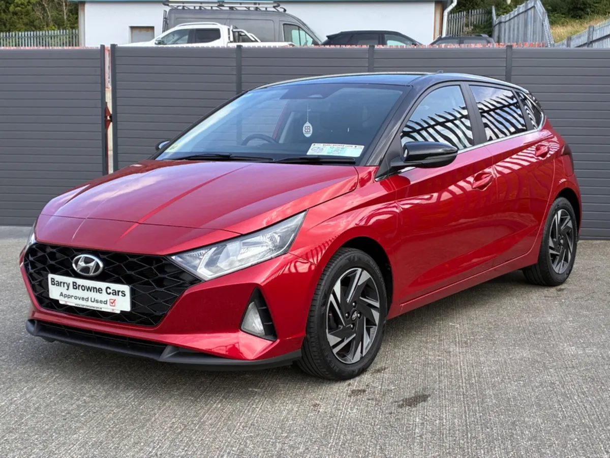 Hyundai i20 DELUXE PLUS 2TONE 5DR - Image 2