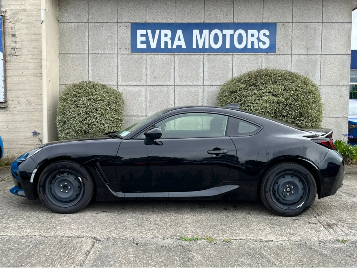Toyota GR86 RC 2.4 PETROL MANUAL **PRICE EXCLUDES - Image 6