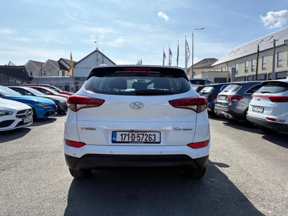 Hyundai Tucson 1.7 SE NAV BLD 116PS 5DR - Image 4