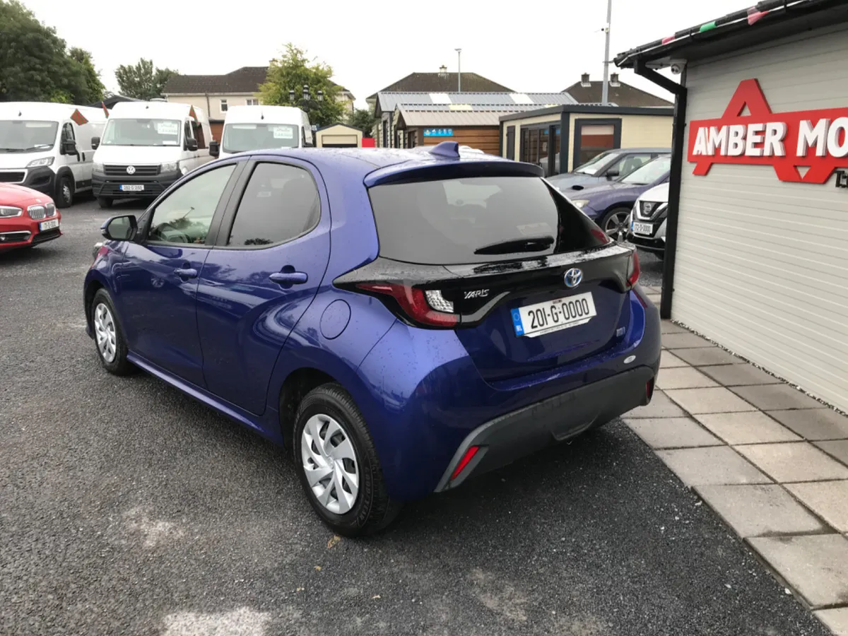 2020  TOYOTA YARIS PETROL  HYBRID AUTO - Image 6