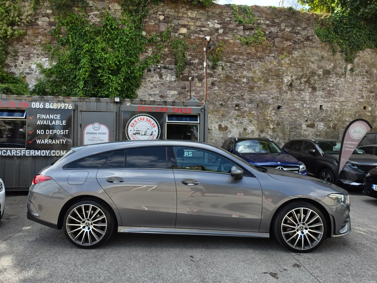 Mercedes-Benz CLA250e AMG Line Premium 2022 - Image 3