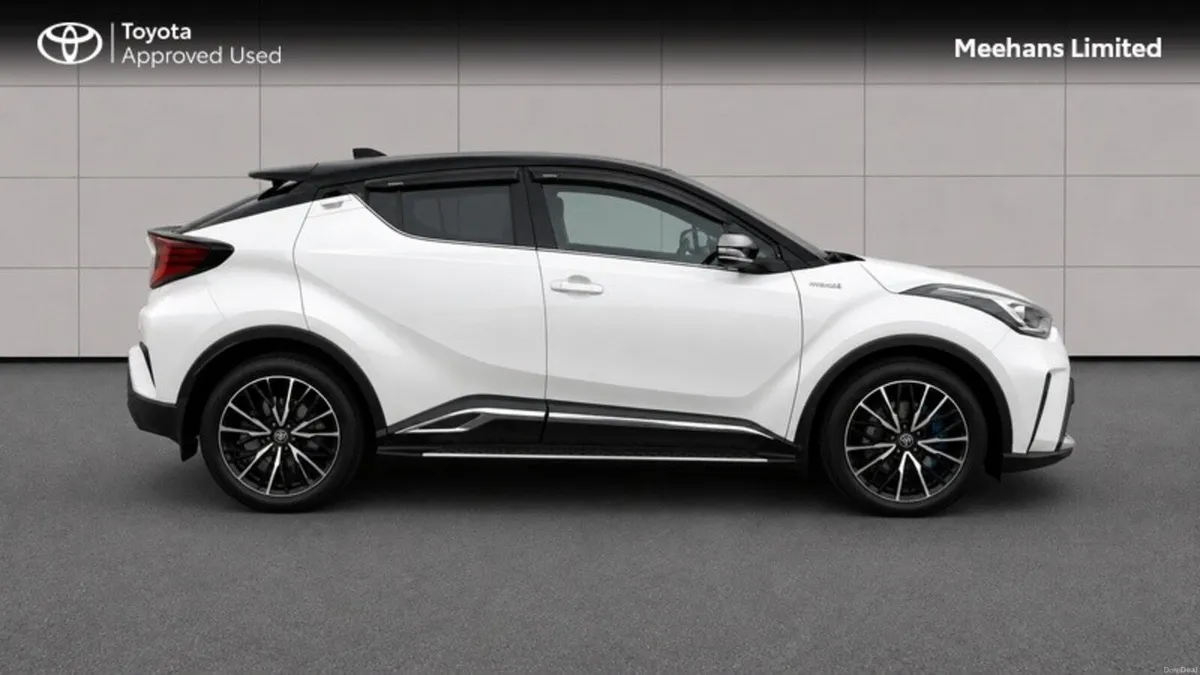 Toyota C-HR C-HR 1.8 HYBRID SOL - Image 3