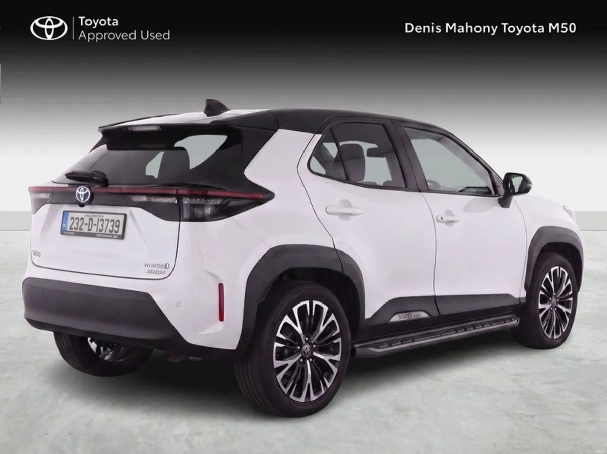 Toyota Yaris Cross Sol Hybrid - Image 2