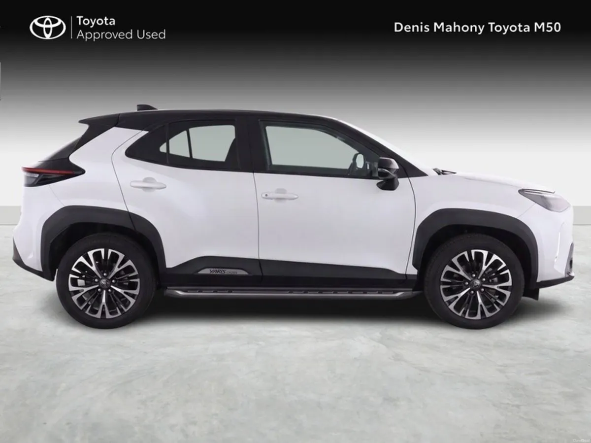 Toyota Yaris Cross Sol Hybrid - Image 3