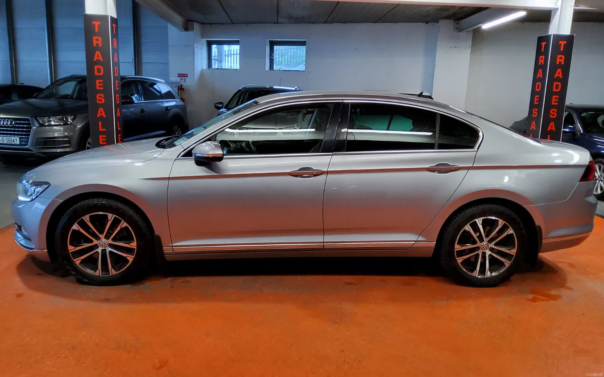 Volkswagen Passat 2018 - Image 6