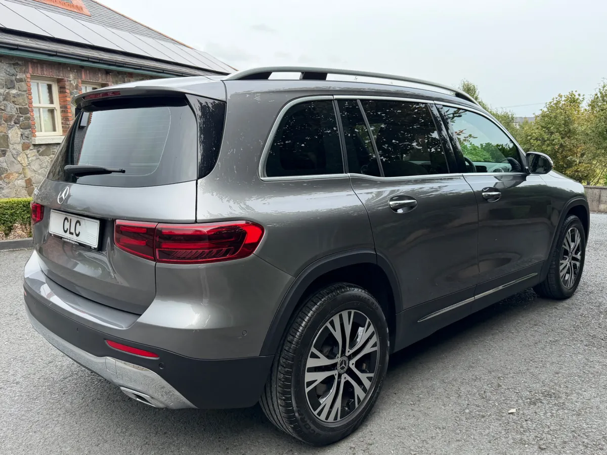 2024 Mercedes-Benz GLB 200D 7 Seater - Image 5
