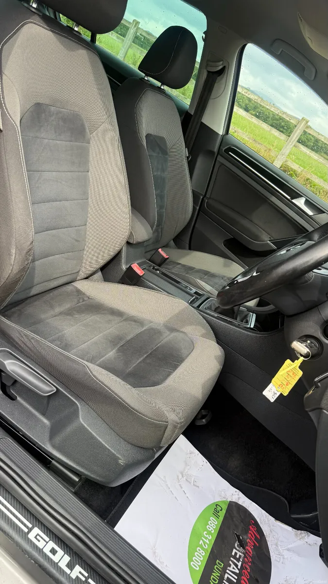 Volkswagen Golf 2015 - HIGH SPEC - Image 4
