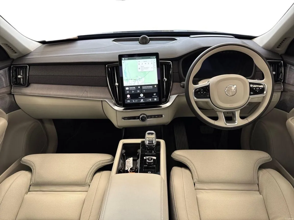 Volvo XC90 T8 ULTRA DARK *5 YEAR WARRANTY* € PER W - Image 5