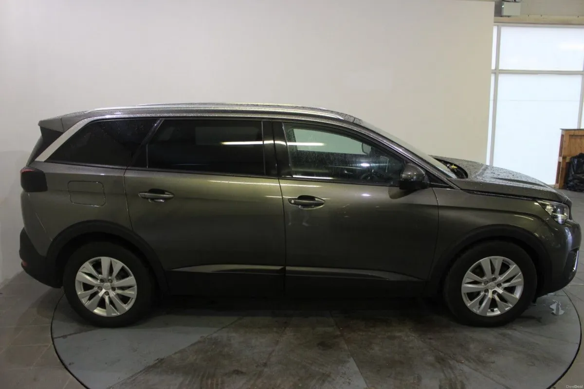 Peugeot 5008 1.5 BlueHDi 130bhp Active 7 Seats - T - Image 2