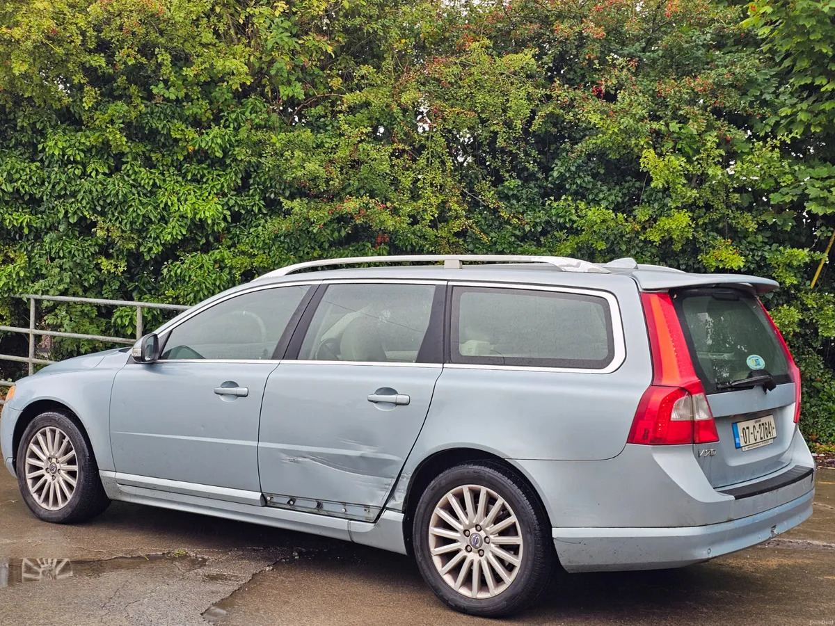 €1333 Volvo V70 2007 automatic.  Nctd €1333 - Image 2
