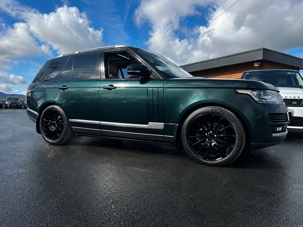 171 RANGE ROVER VOGUE 3.0 AINTREE GREEN - Image 2