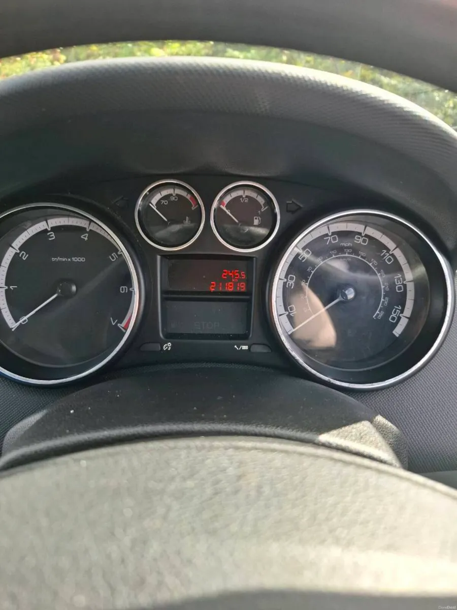 Peugeot 308 2011 - Image 1