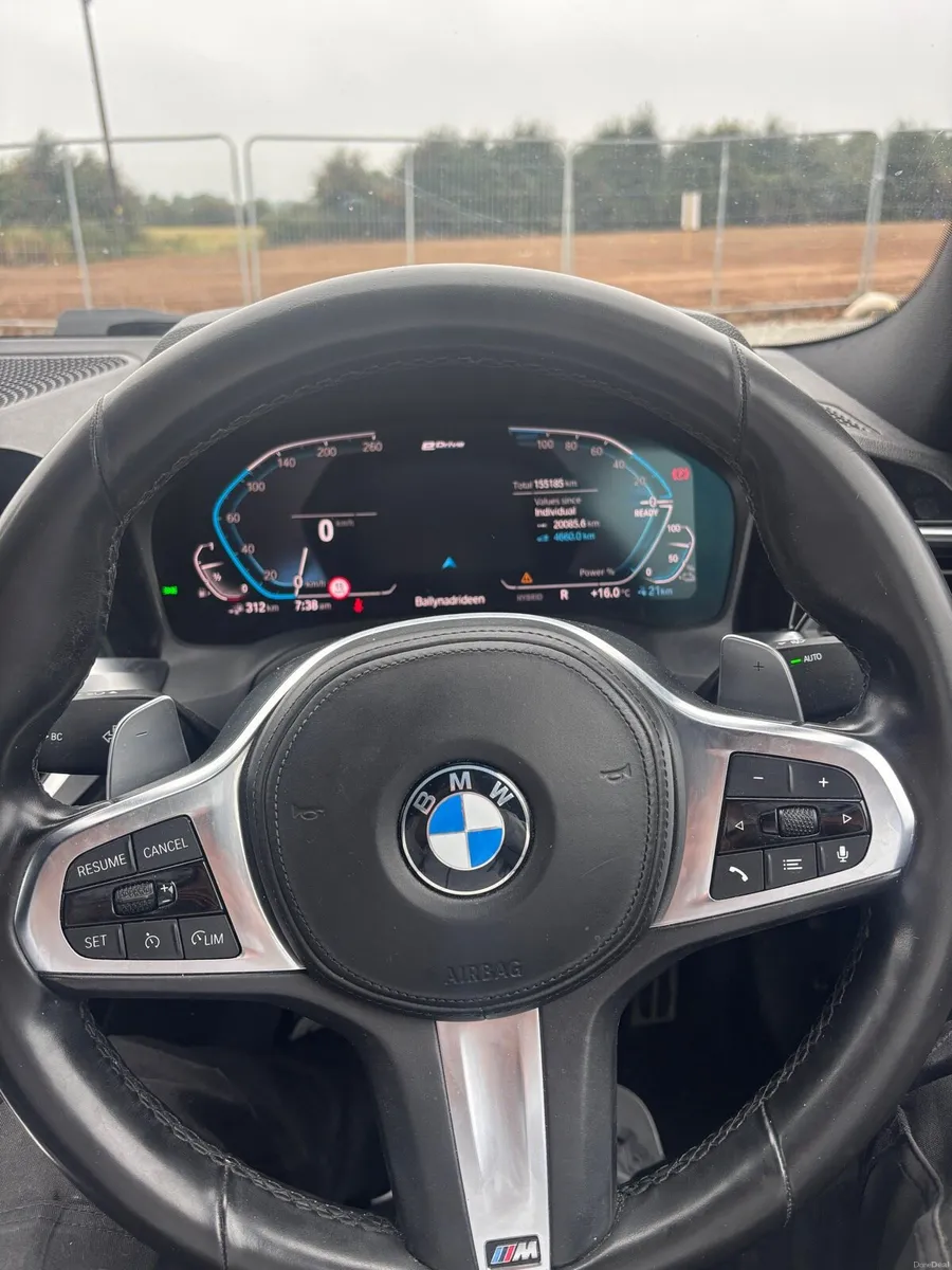BMW 330e M-Sport - Image 5