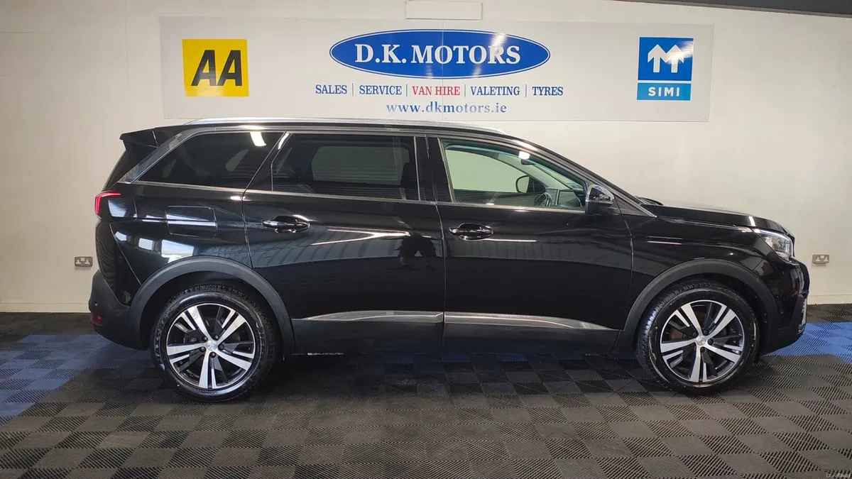 PEUGEOT 5008 7 SEATER - Image 3