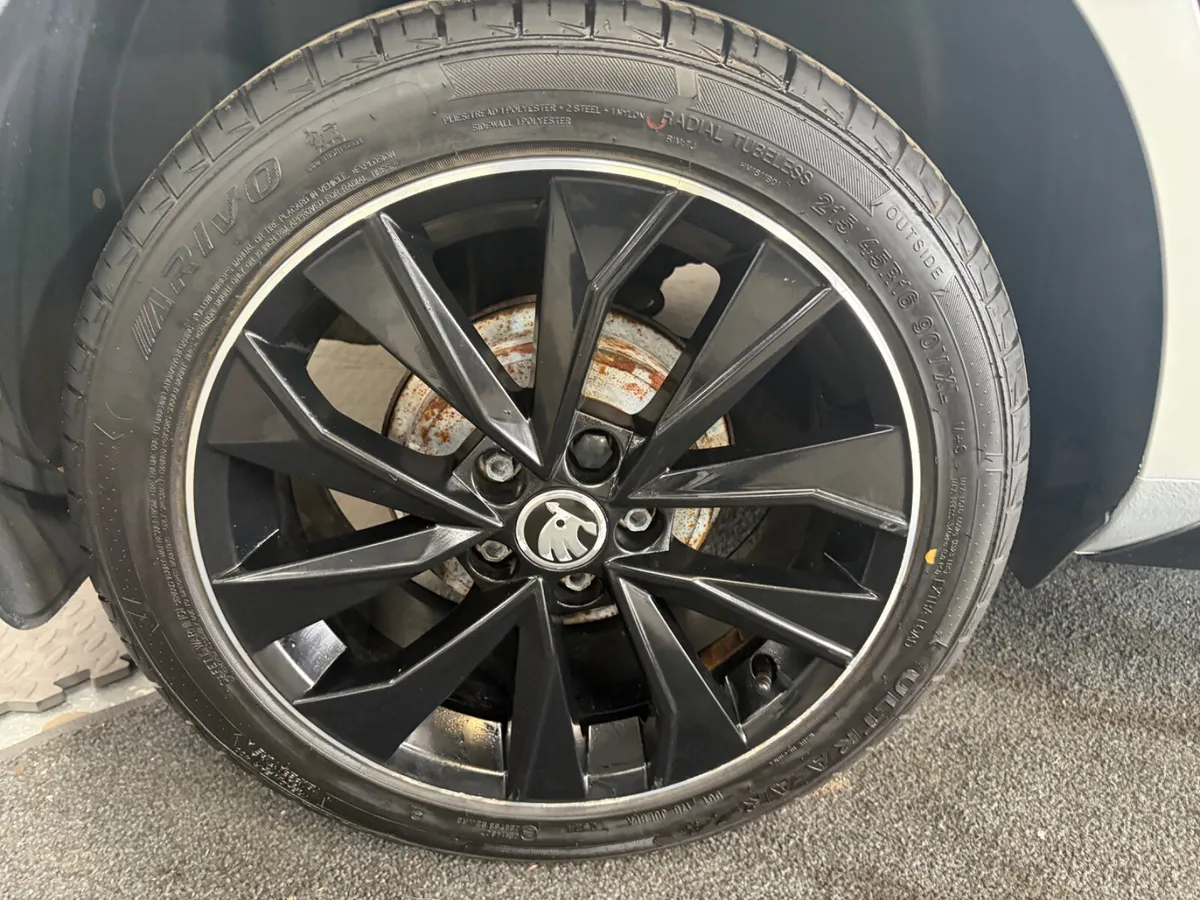 Skoda Fabia 2018. 1.0 MONTE CARLO - Image 3