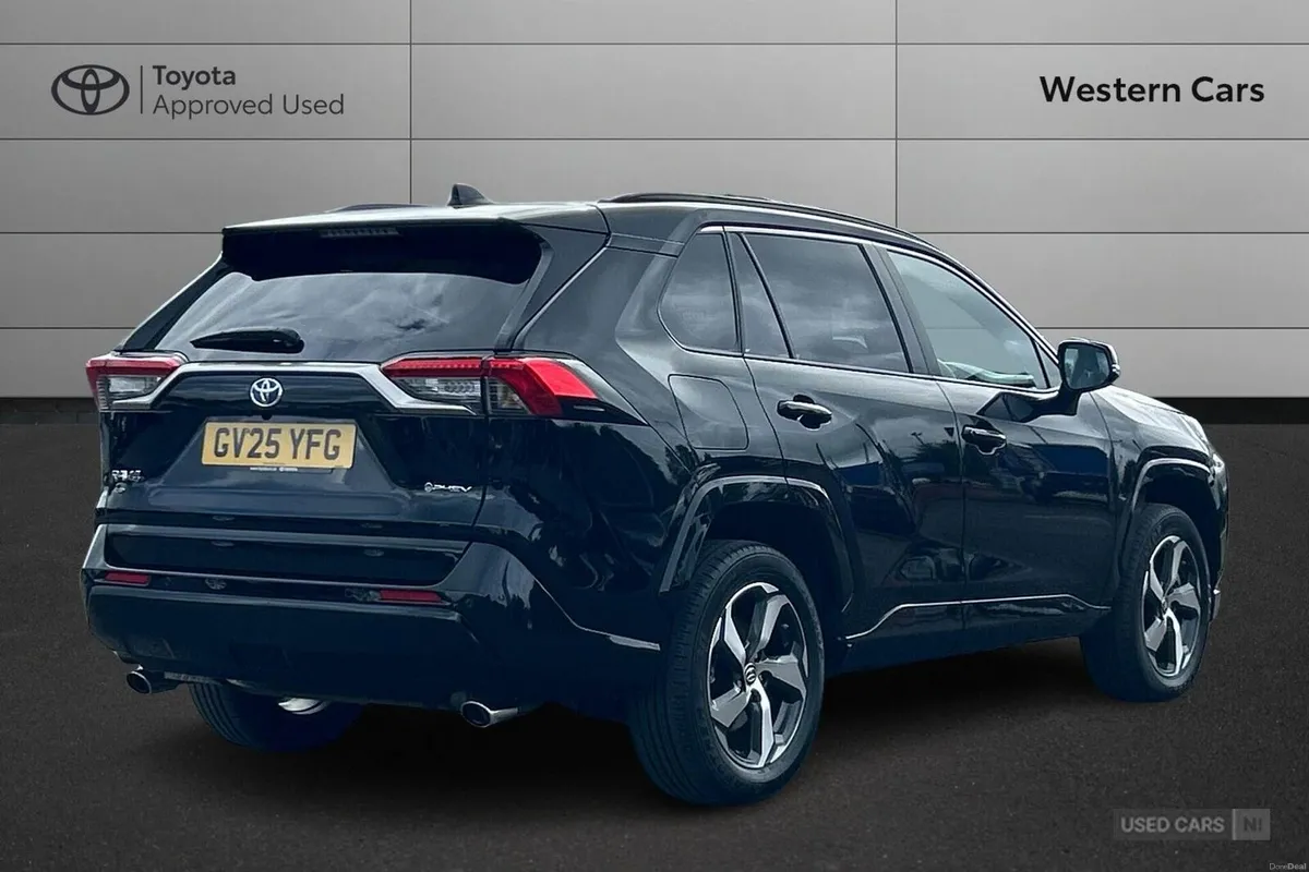 Toyota RAV4 2.5 VVT 18.1kWh Design CVT 4WD Euro 6 - Image 2