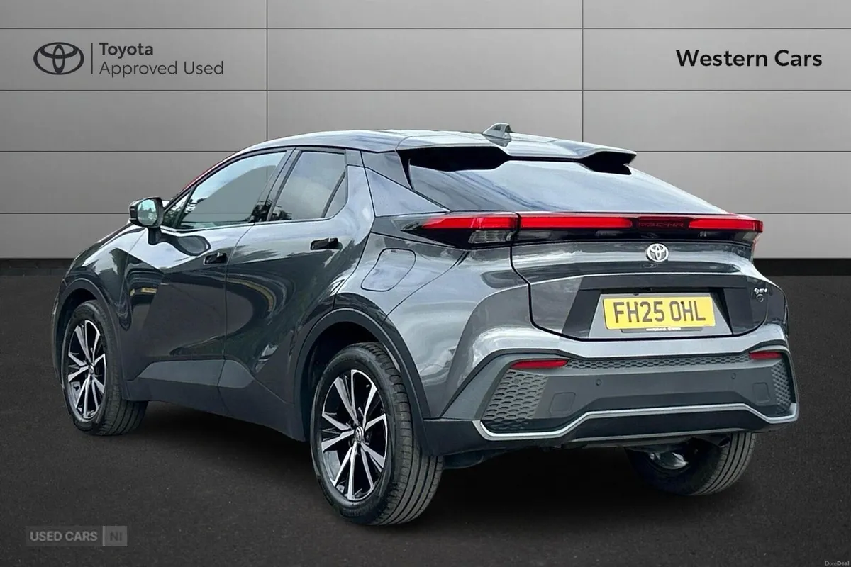 Toyota C-HR 1.8 VVT-h Design CVT Euro 6 (s/s) 5dr - Image 4