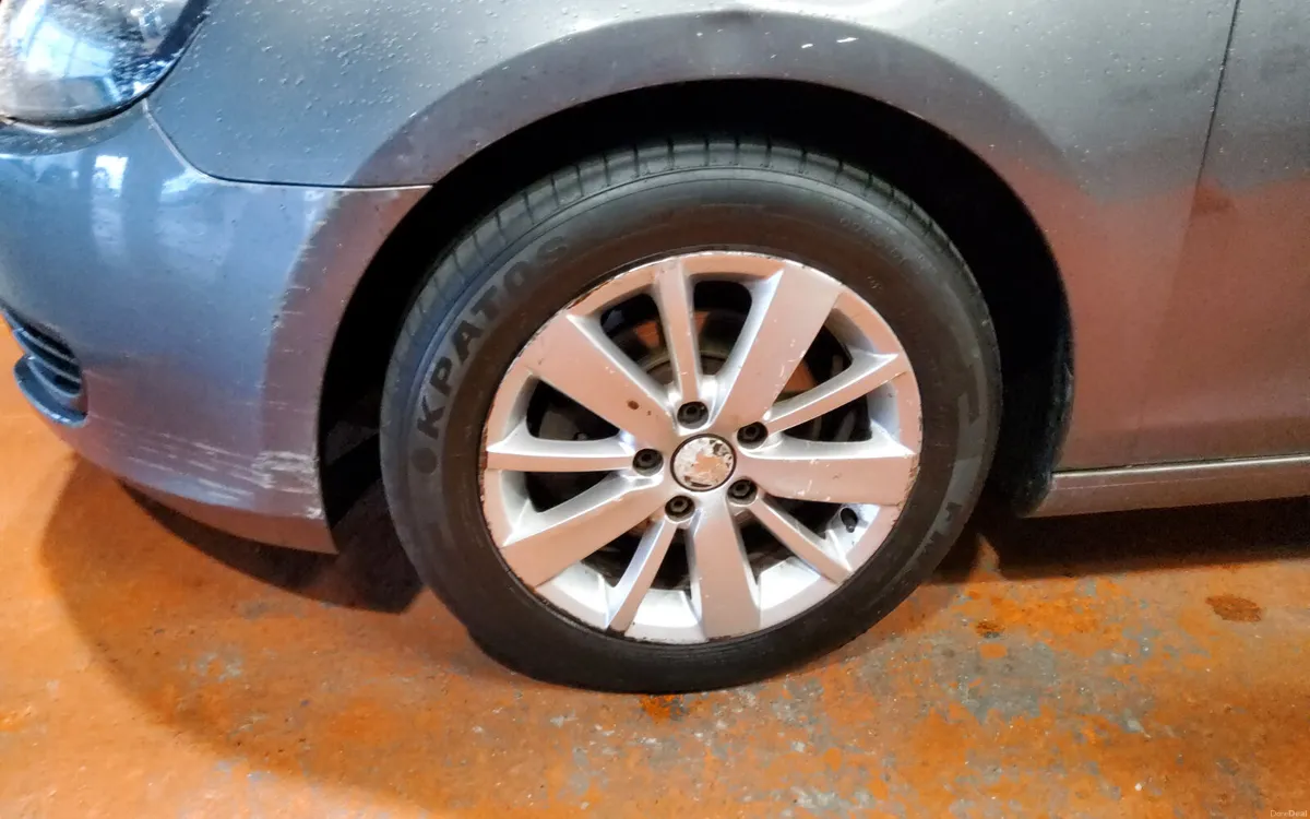 Volkswagen Golf 2011 - Image 4
