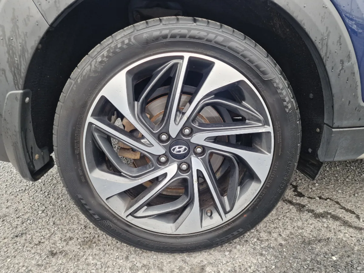 Hyundai Tucson Executive Plus 5DR - Image 4