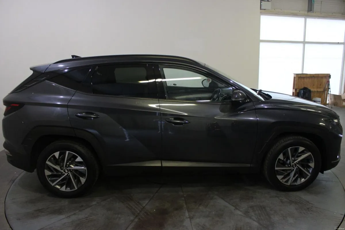 Hyundai Tucson 2WD Executive - TENDER 21 - ENGINE - Image 2