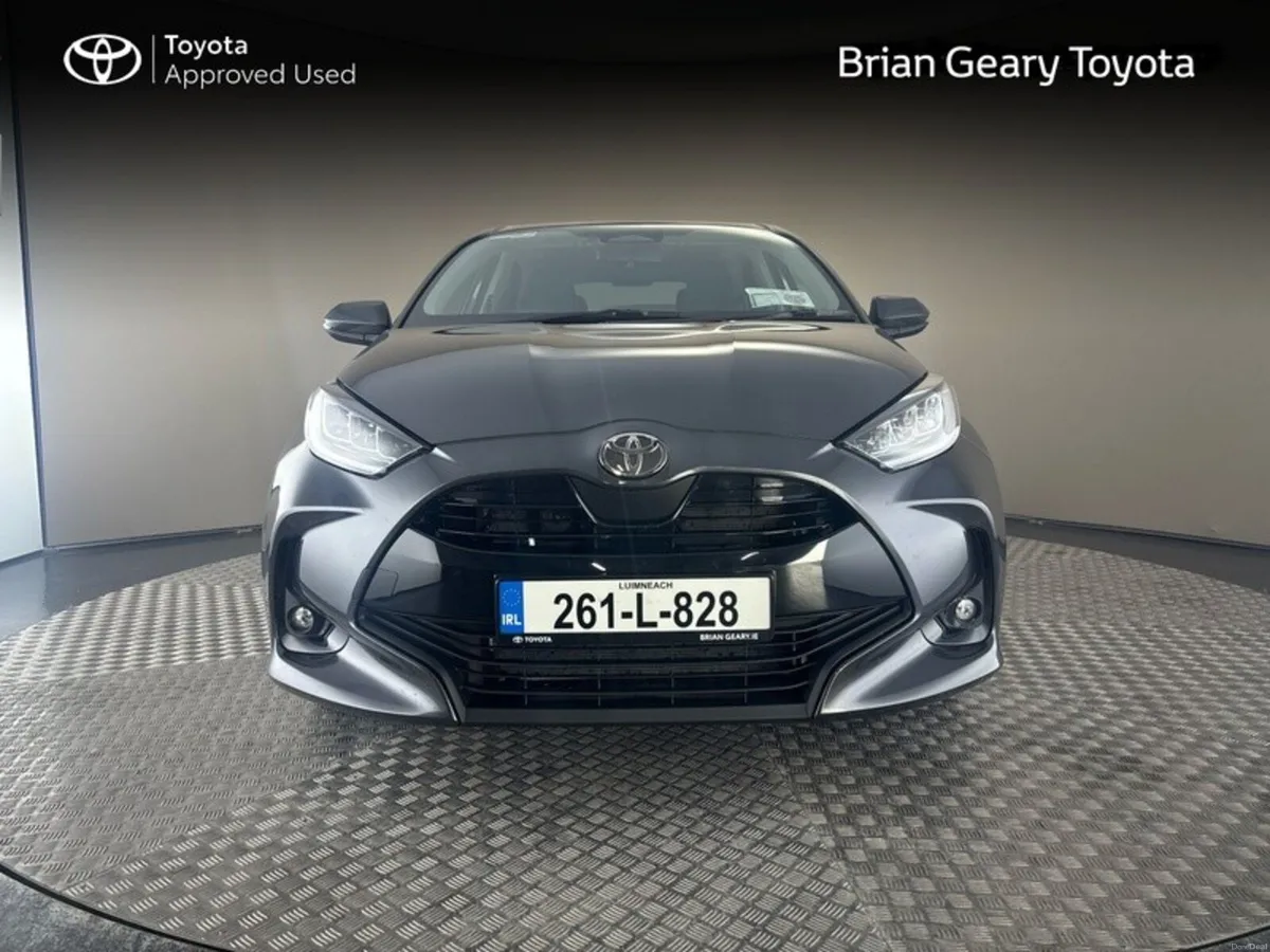 Toyota Yaris HYBRID LUNA SPORT - Image 5