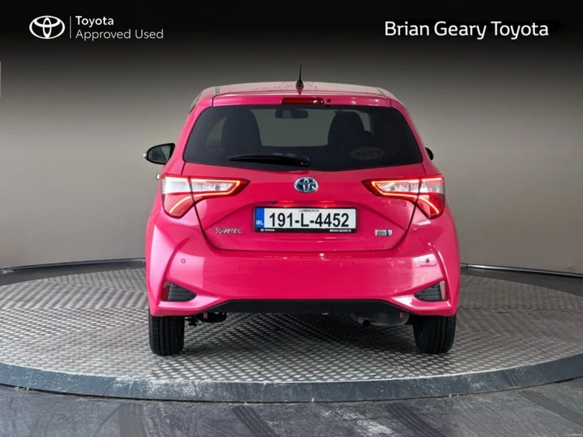 Toyota Yaris Vitz Hybrid Auto - Image 4