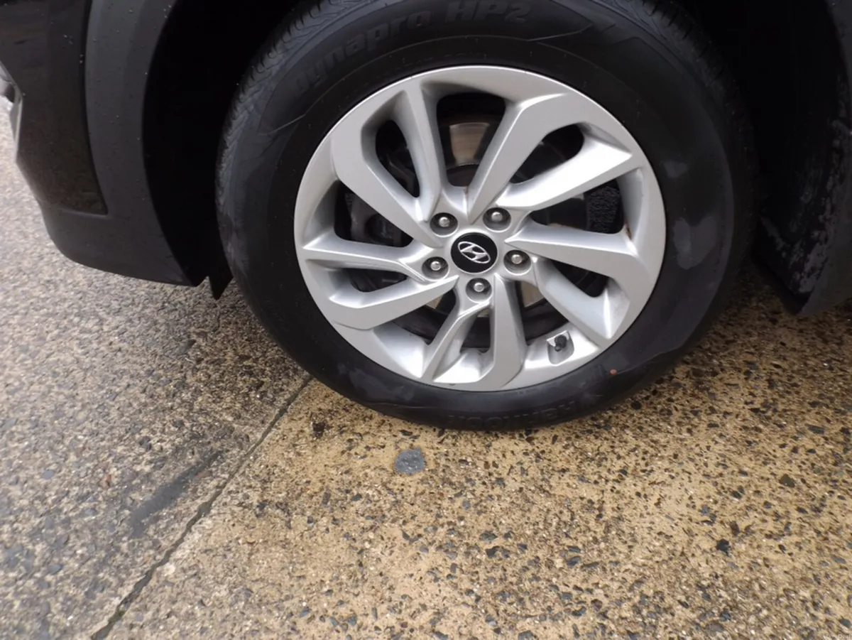 Hyundai Tucson IX35 EXECUTIVE 1.7 5DR - Image 4