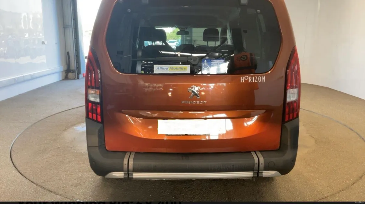 Peugeot Rifter taxi spec WAV - Image 2