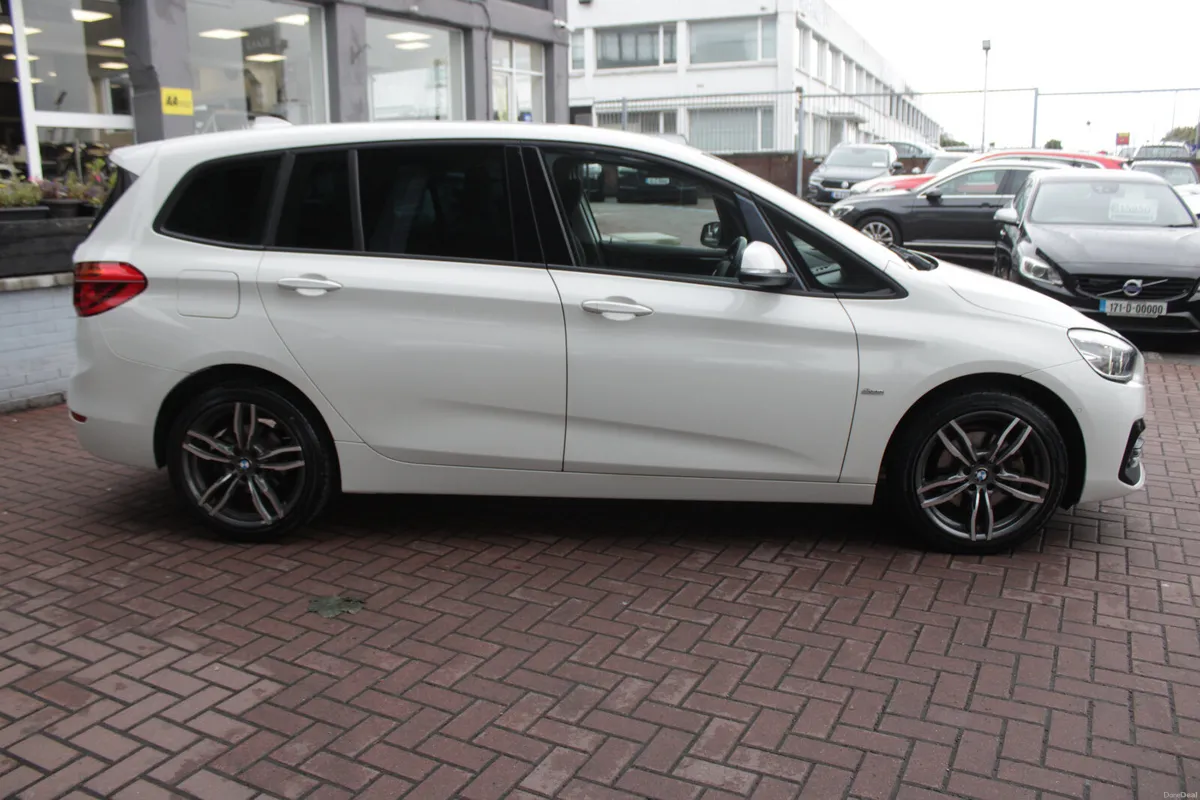 2.0D SPORT EDITION 7 SEATER AUTOMATIC // IMMACULAT - Image 3
