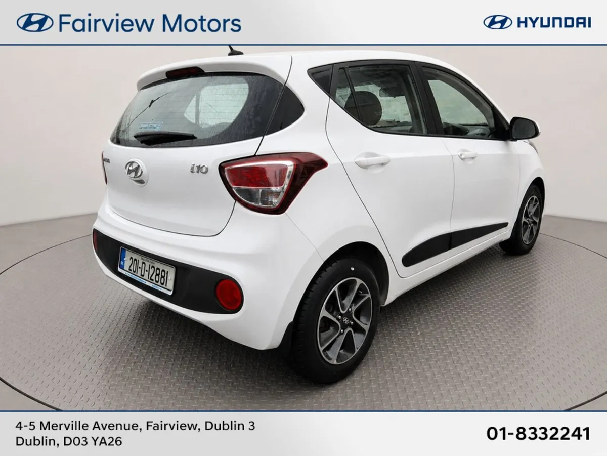 Hyundai i10 DELUXE 1.0 Petrol - Only 14,000 Km - - Image 2