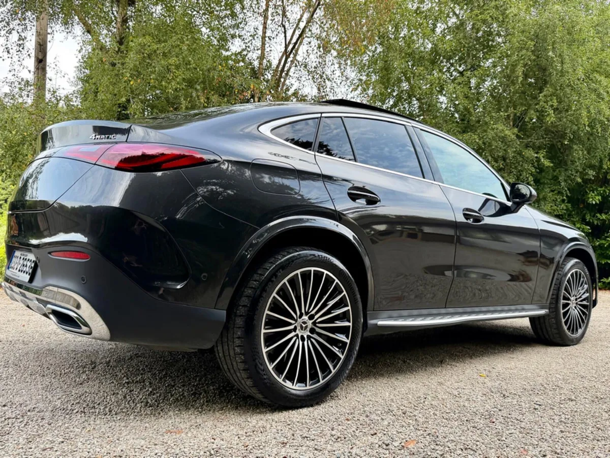 Mercedes-Benz GLC 300 DE 4MATIC COUPE AMG LINE PRE - Image 4
