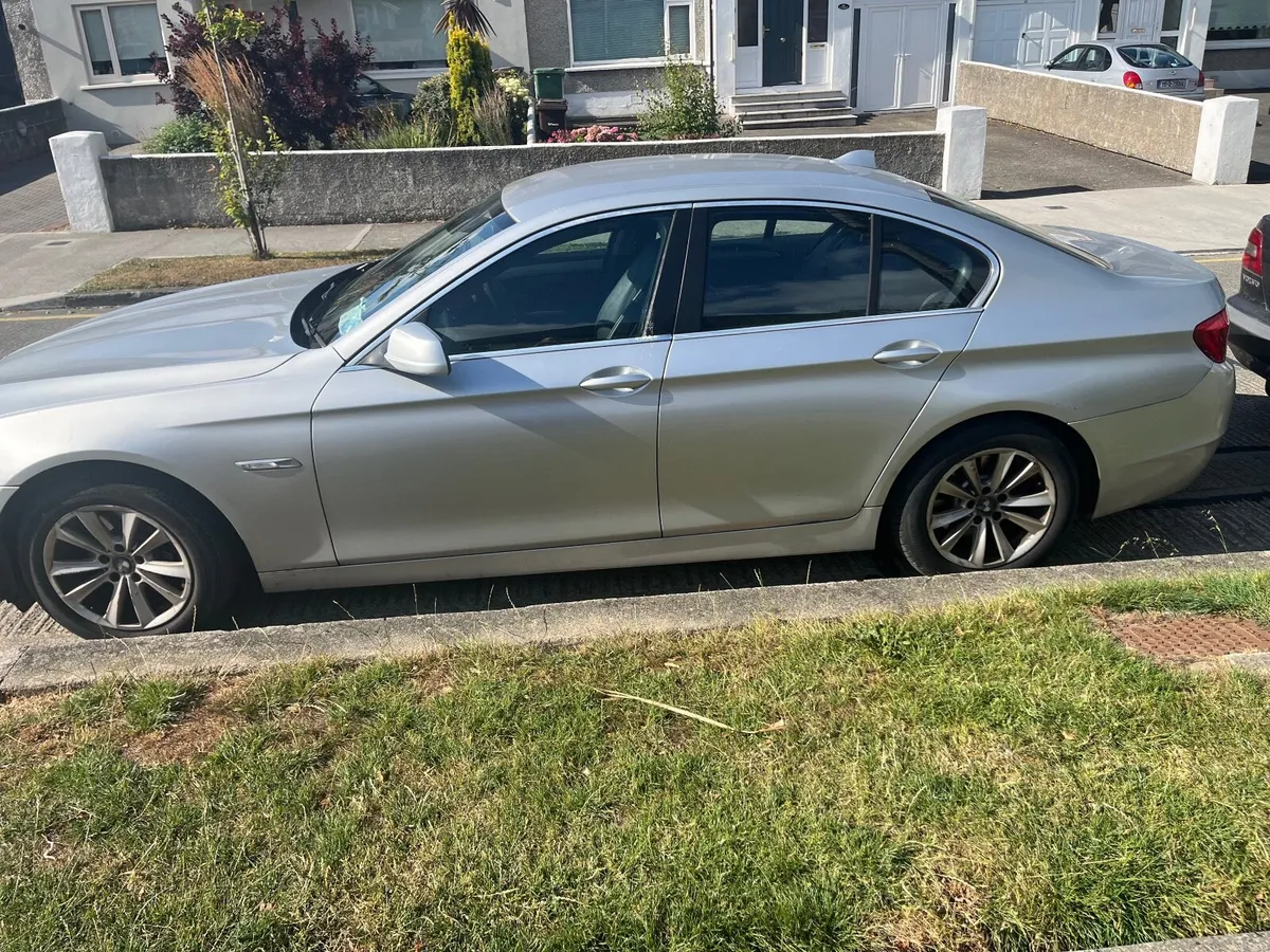 BMW 5-Series 2012 - Image 6
