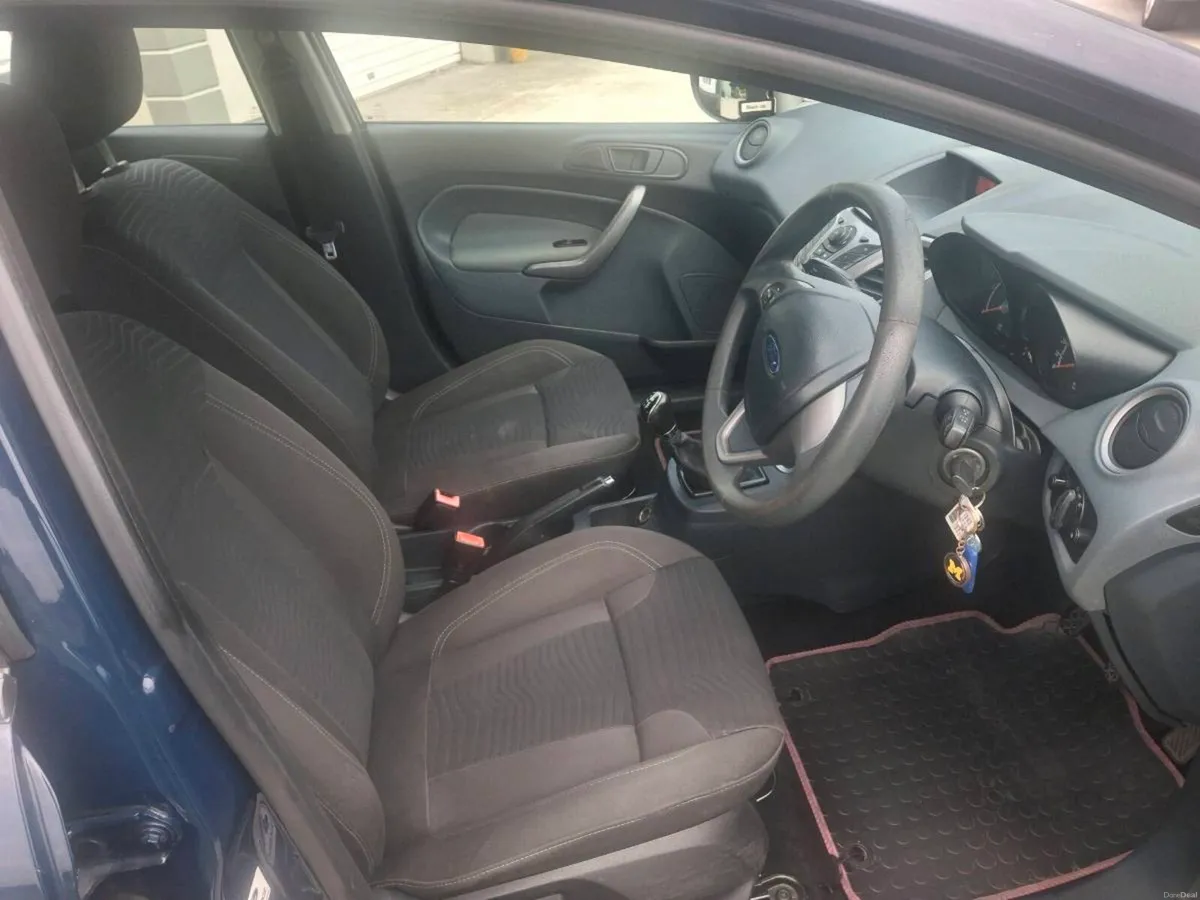 Car - Image 6