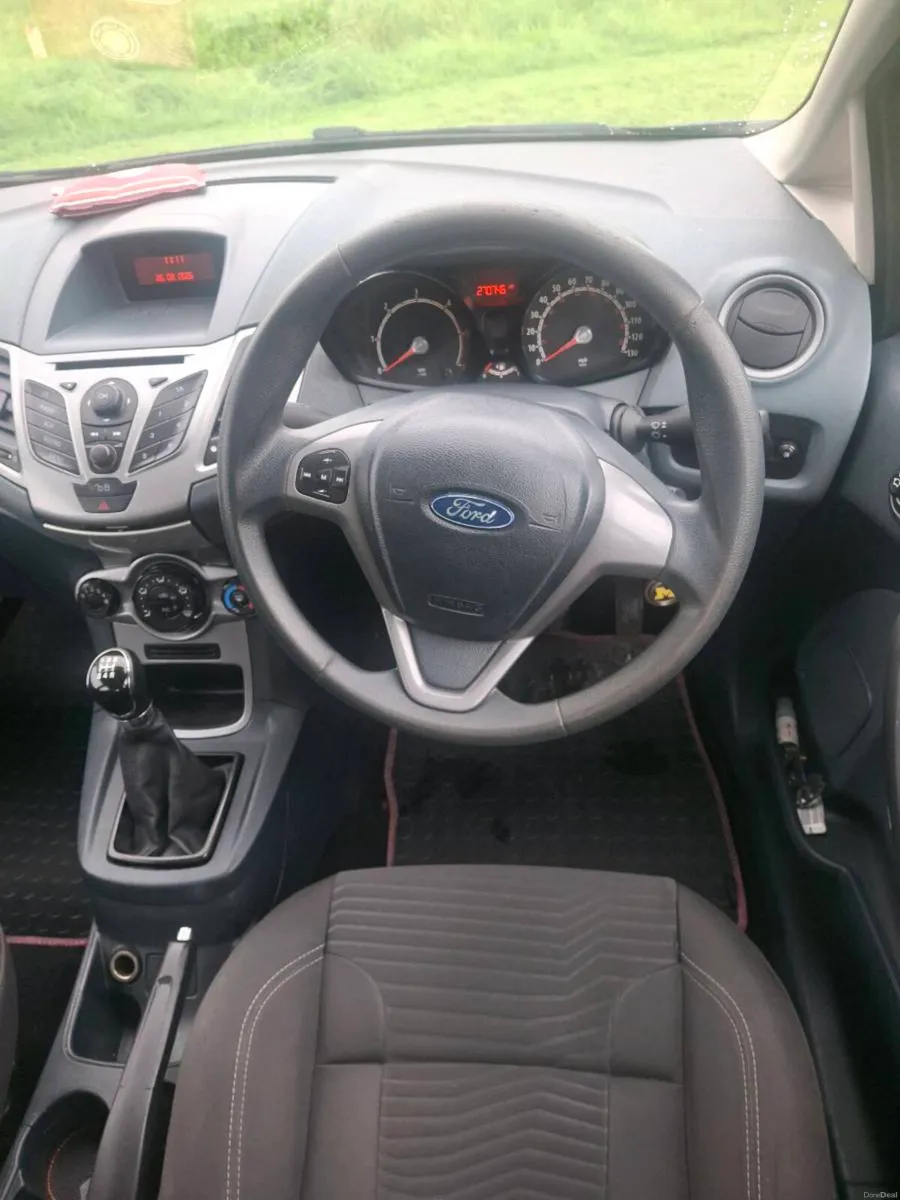 Car - Image 5