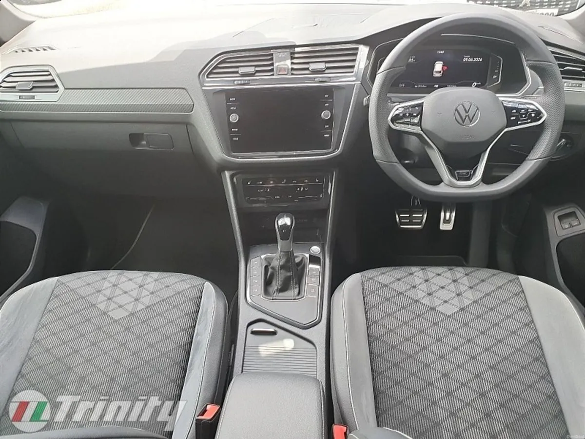 Volkswagen Tiguan ** R-LINE ** 245HP 1.4 TSI PHEV - Image 2