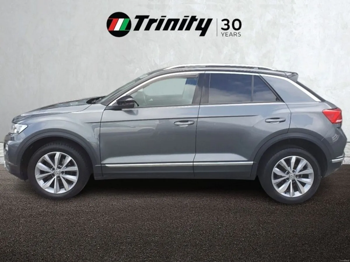 Volkswagen T-Roc ** DESIGN MODEL STUNNING CAR ** 1 - Image 5