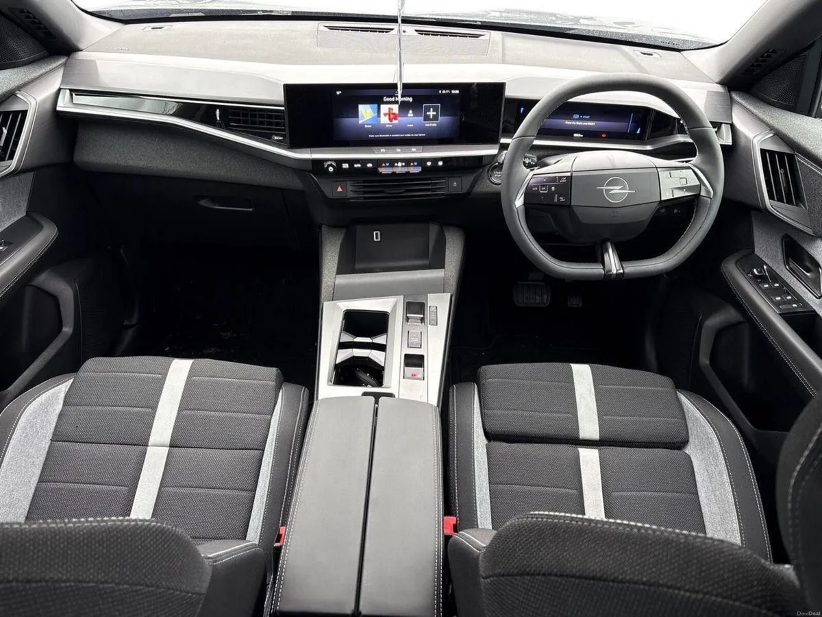 Opel Grandland Elegance PureTech 136 MHEV - Image 2