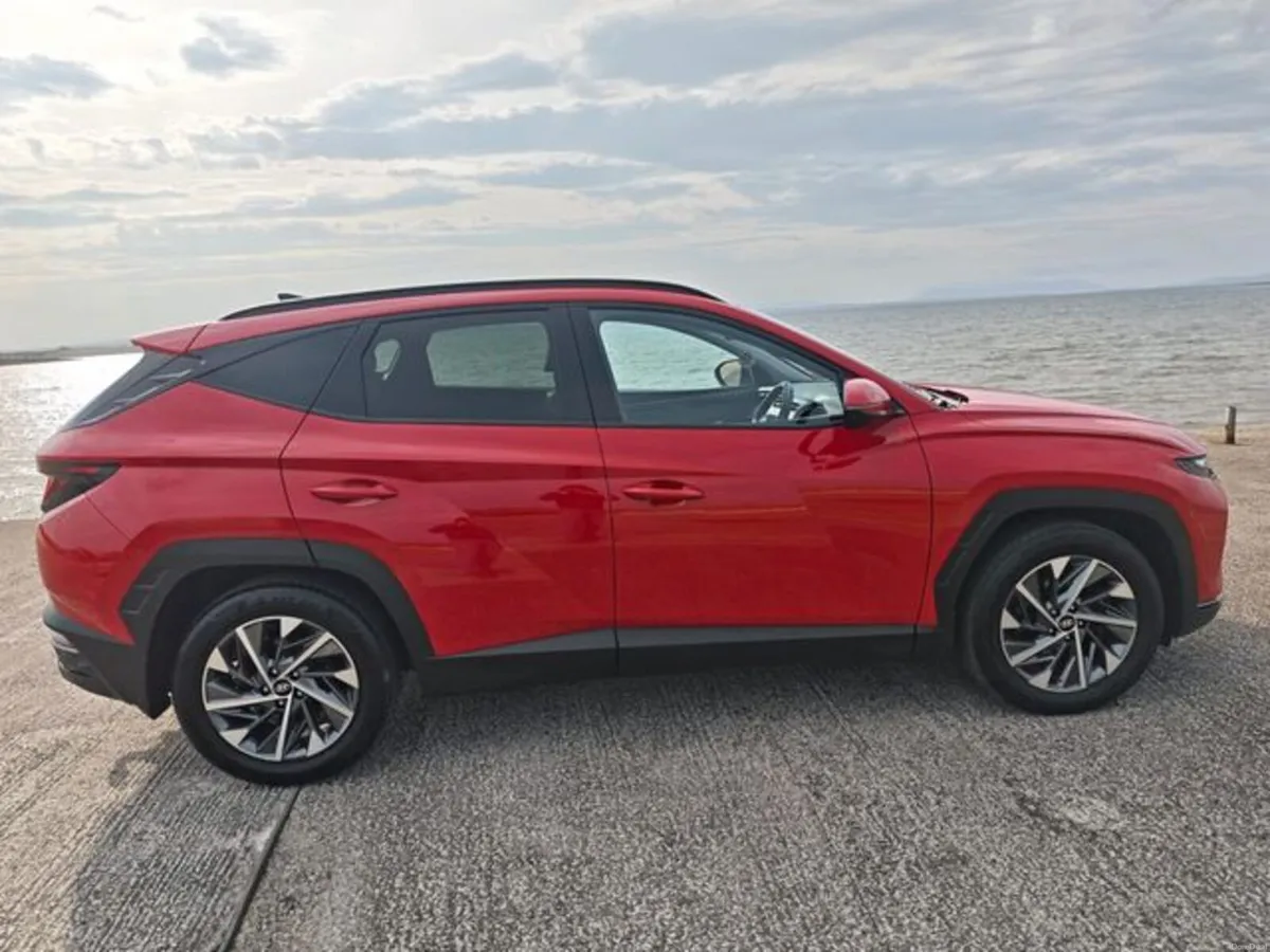 Hyundai Tucson Executive 5DR - Image 3