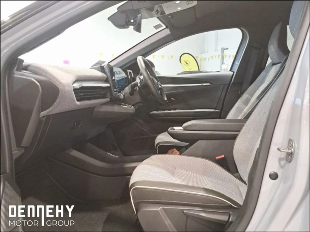 Renault Megane E-Tech EV60 220hp Techno €103.21 PW - Image 5