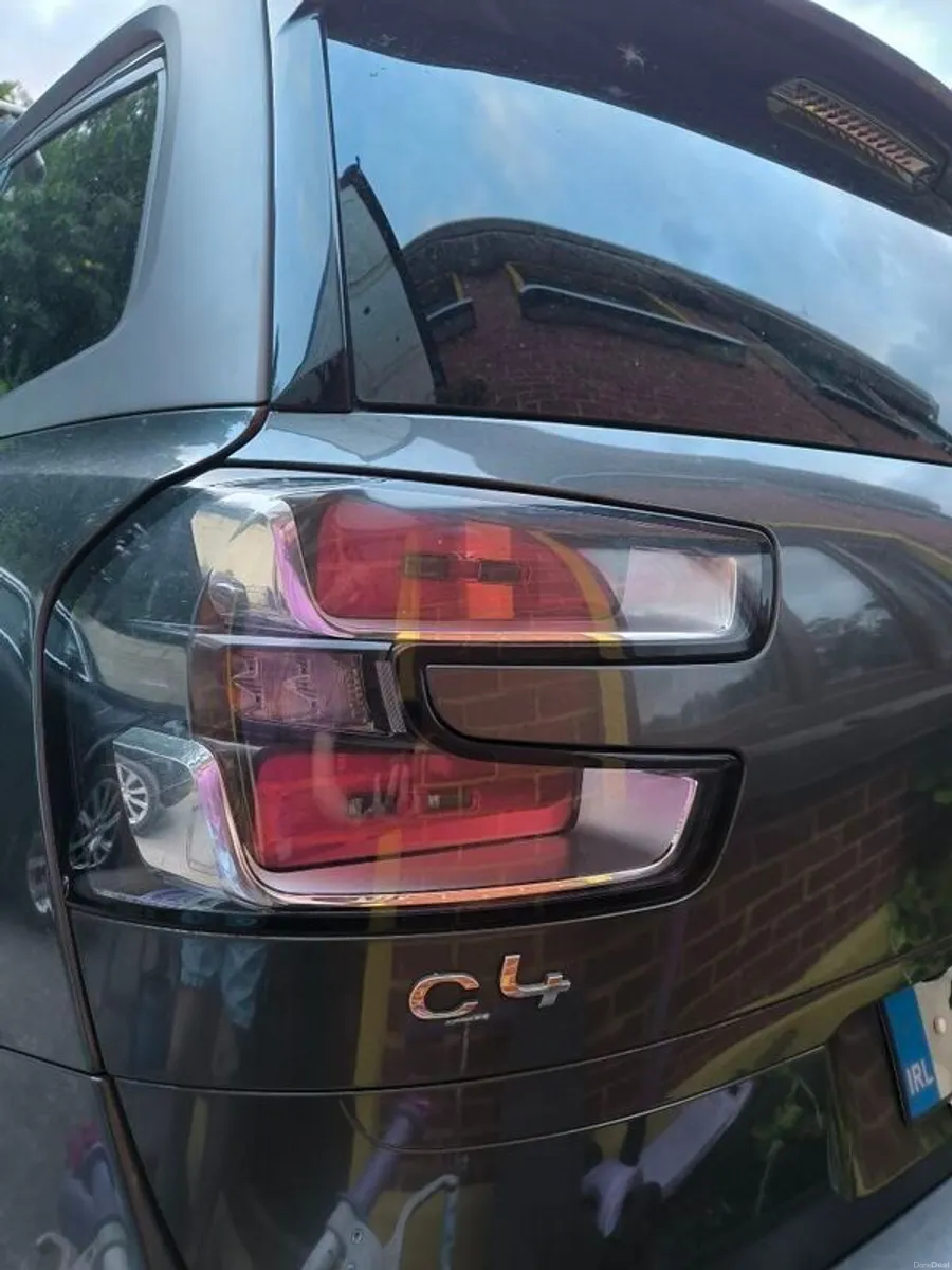 2015 Citroen C4 - Image 1