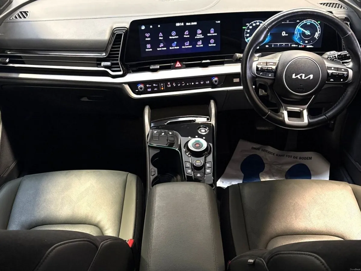 Kia Sportage Anniversary Edition Plug-in Hybrid - Image 2