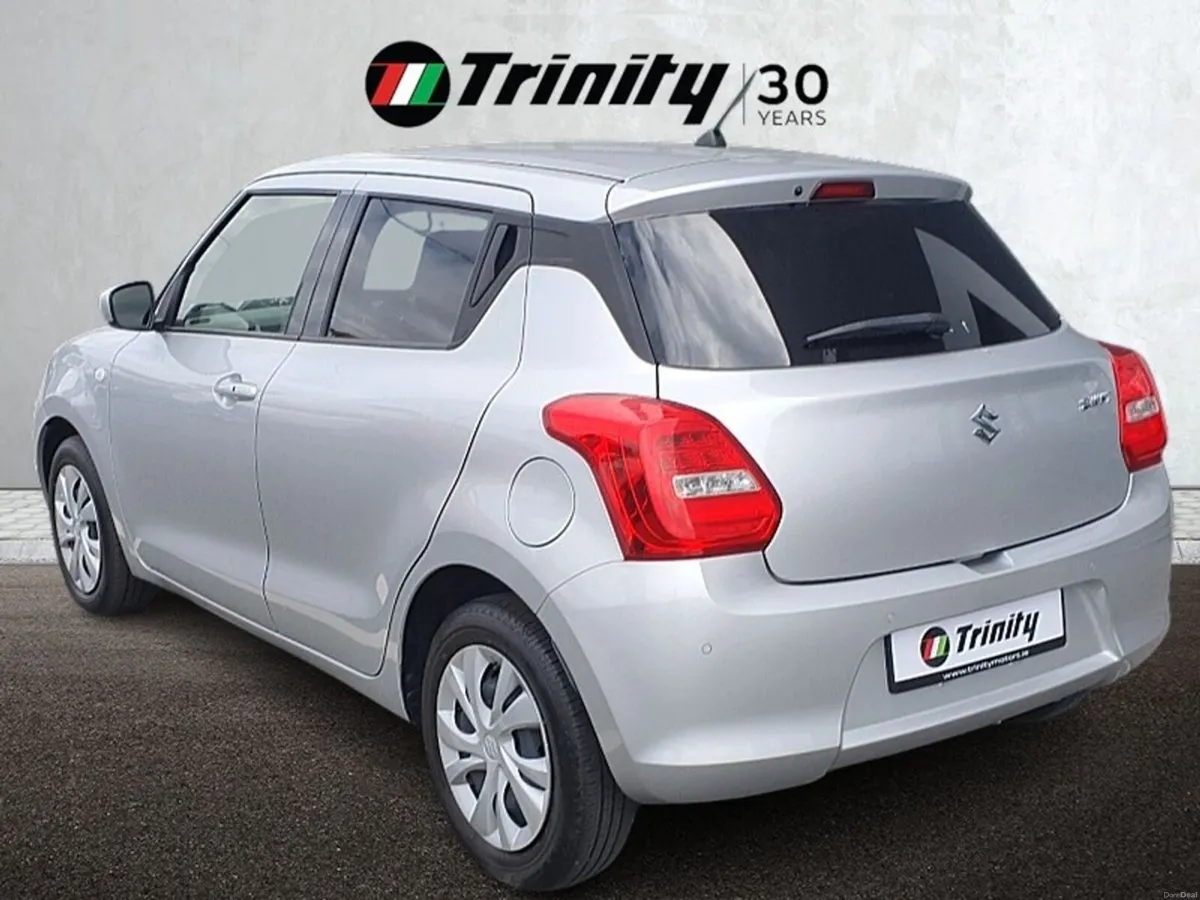 Suzuki Swift **ONLY 41 KMS ** AUTOMATIC 1.2I ** TR - Image 3