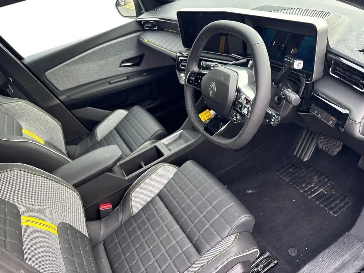 Renault 4 iconic 52kWh 150hp - Image 5