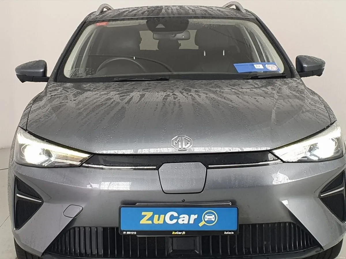 MG MG5 Exclusive EV Long Range - Image 2
