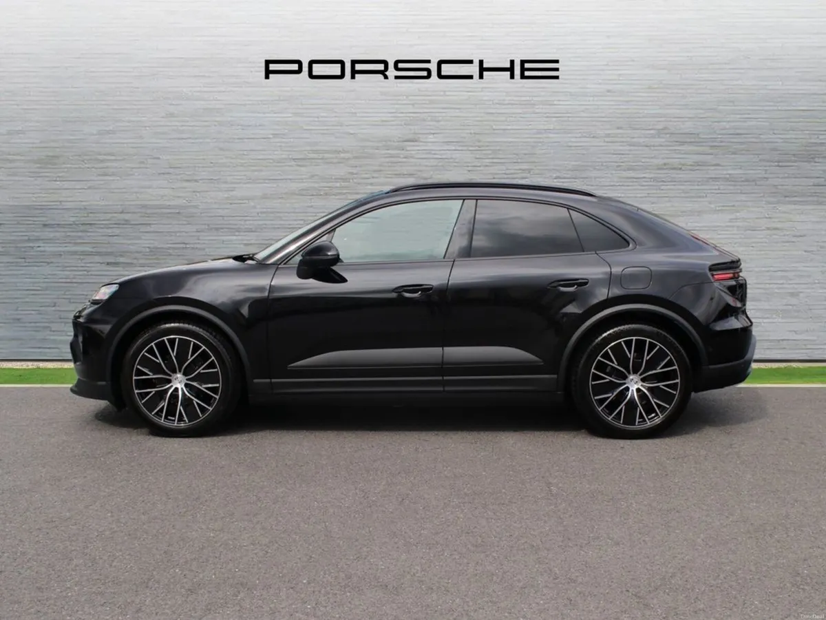 Porsche Macan Electric - Image 3