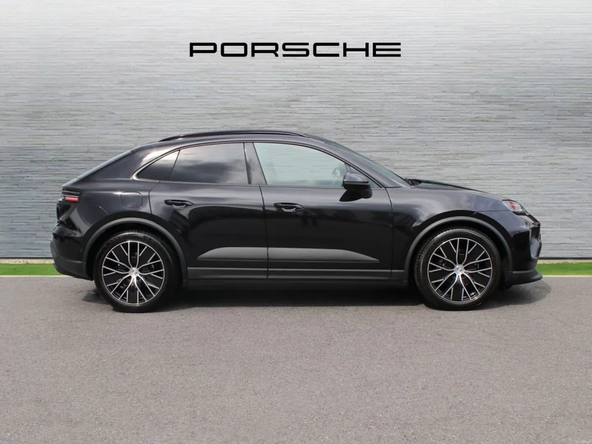 Porsche Macan Electric - Image 4