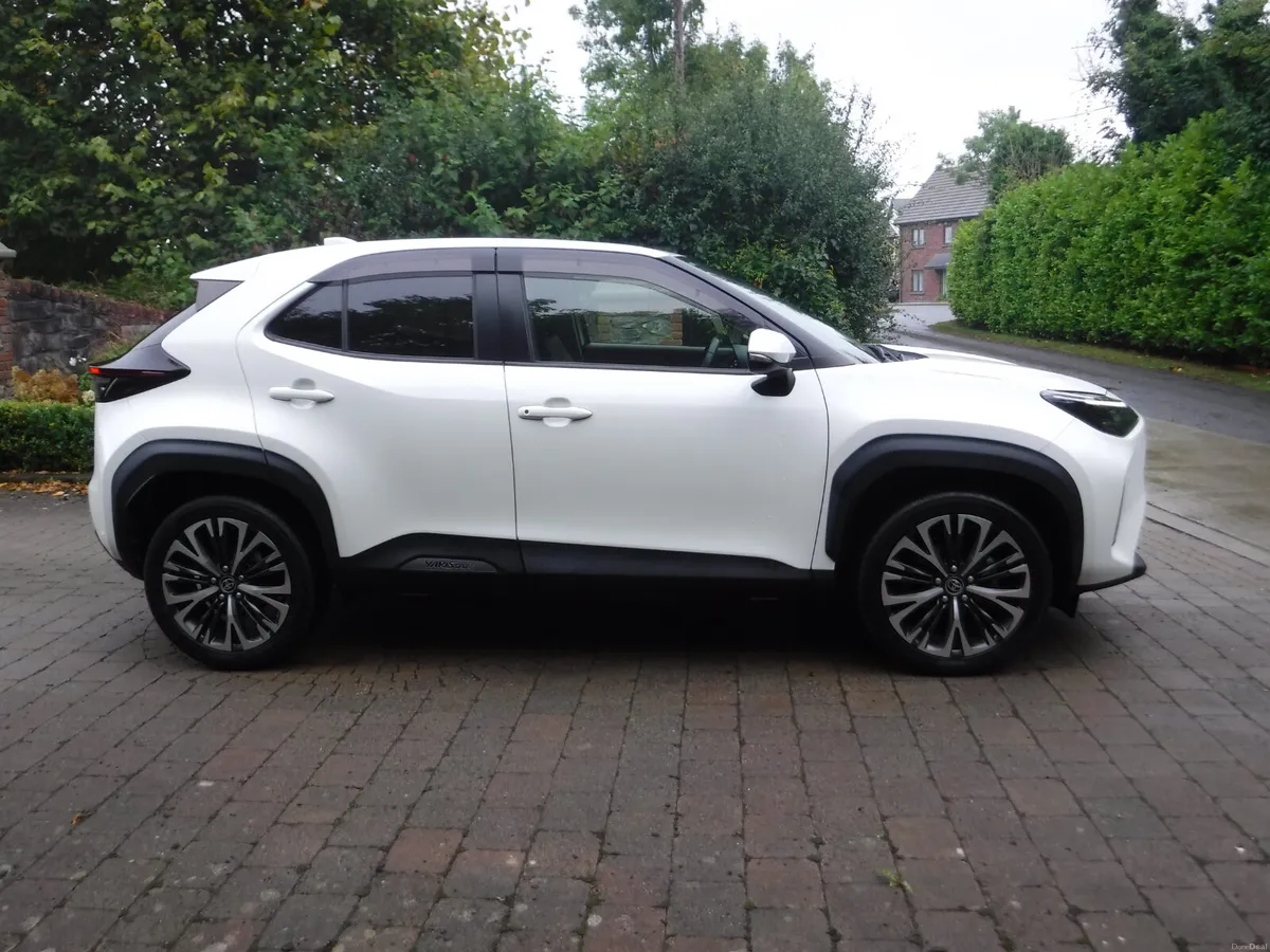 TOYOTA YARIS CROSS 1.5 AUTO ANDROID+CARPLAY - Image 2