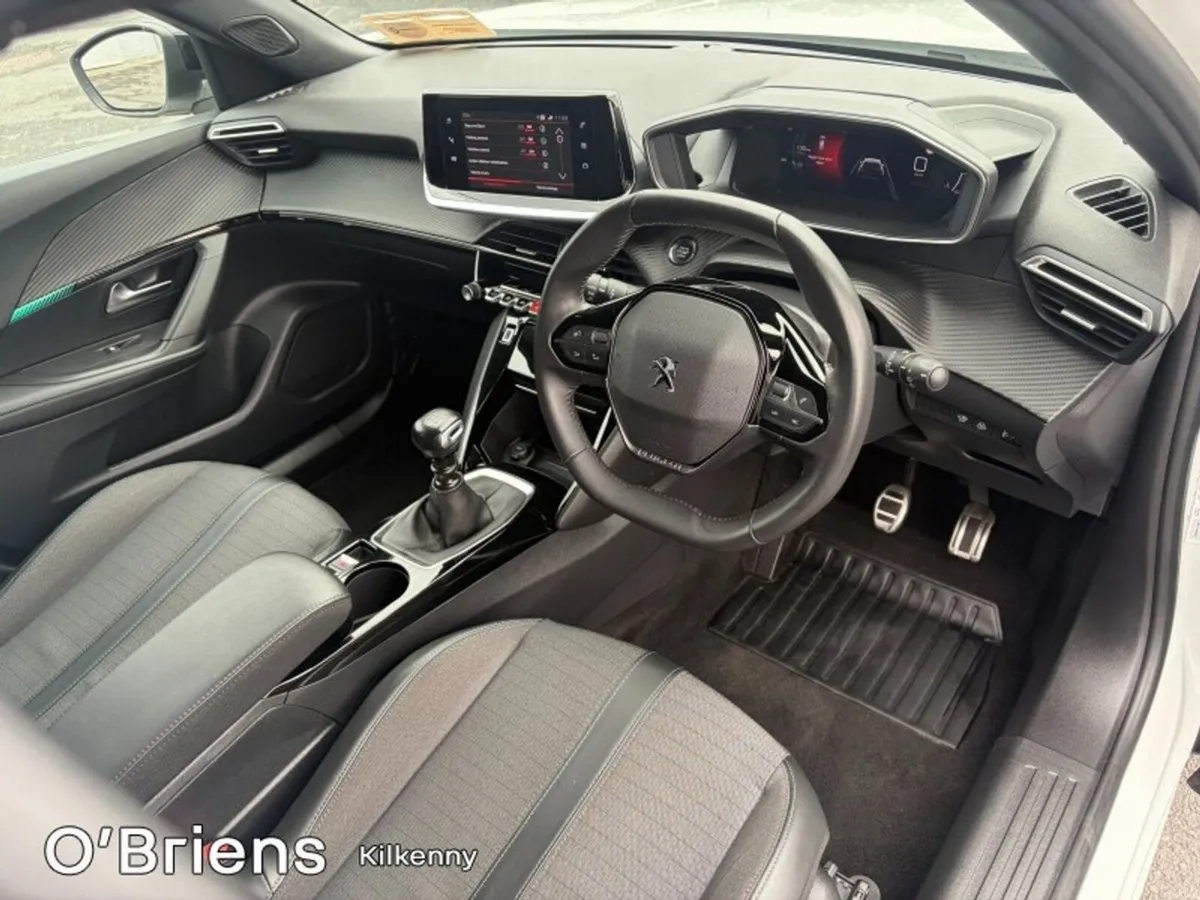 Peugeot 2008 1.2 Puretech 100bhp Allure - Image 5
