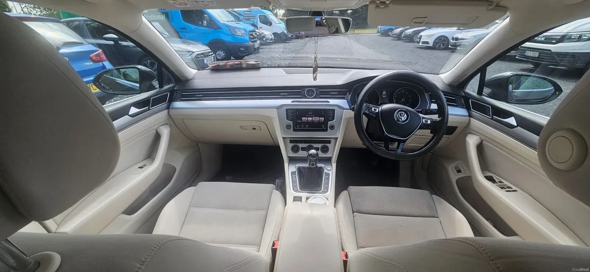 Volkswagen Passat 2015 - Image 3