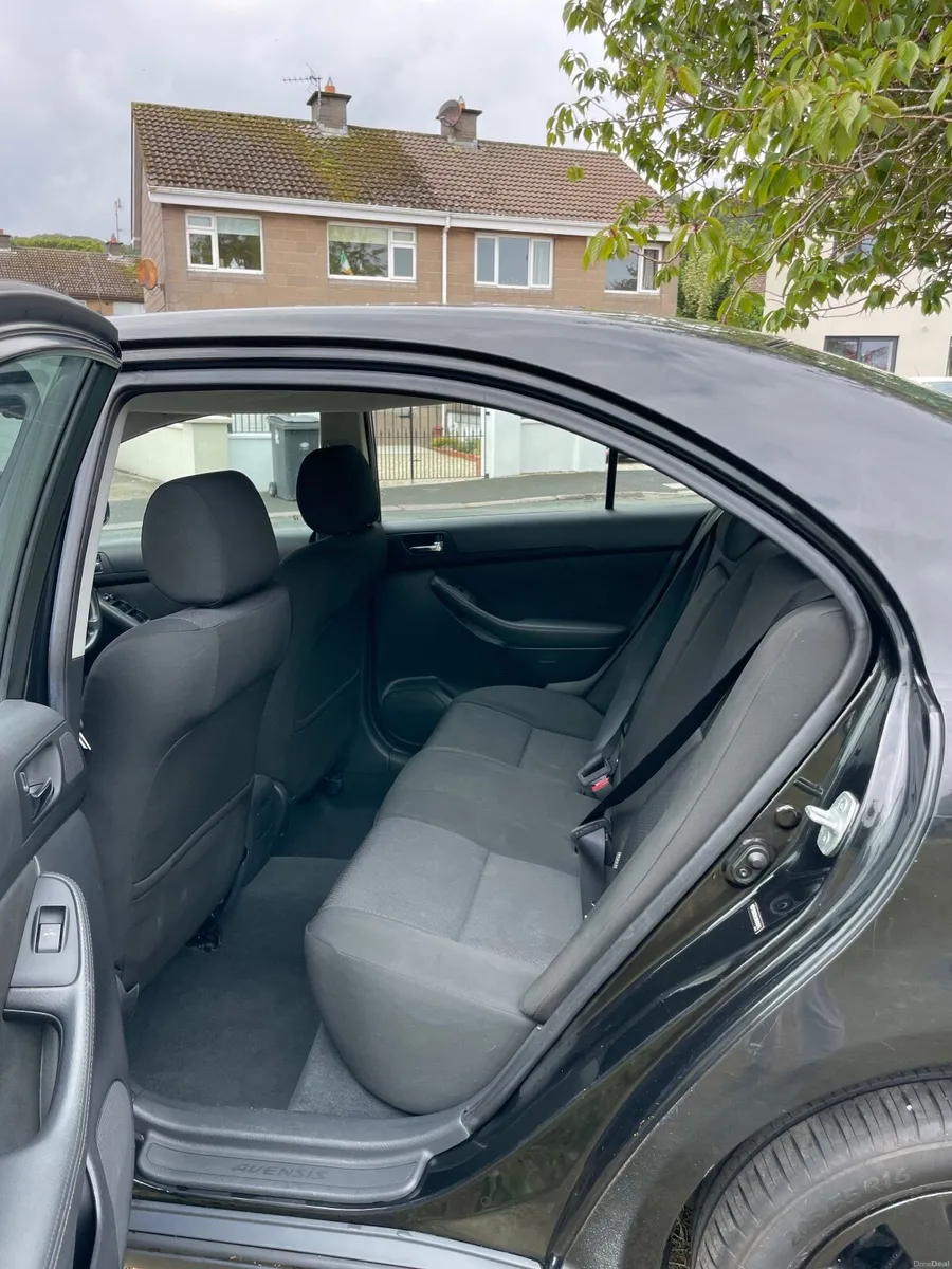 Toyota Avensis 2008 - Image 4